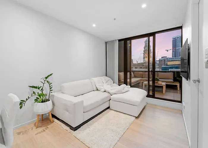 The Perfect Inner City Pad - Pool Gym Sauna